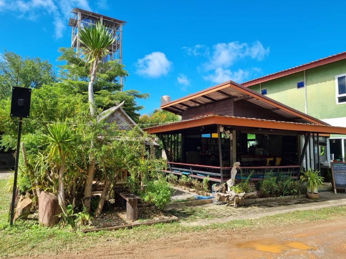 Cha-Cha Hotel Koh Lanta Bagian luar foto